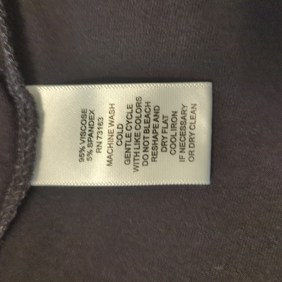 Cable & Gauge Blouse Top Black & some White Trim Size Large - Very Soft EUC - Picture 8 of 8